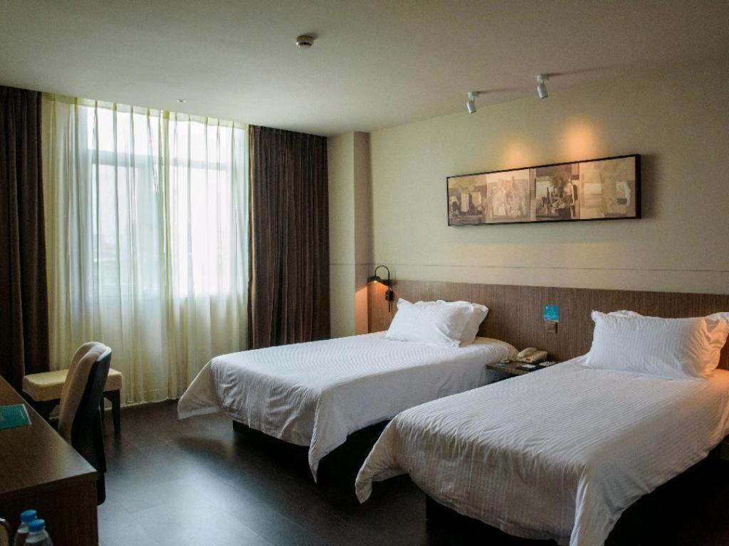 Jinjiang Inn Select Foshan Nanhai Guicheng Metro Station מראה חיצוני תמונה
