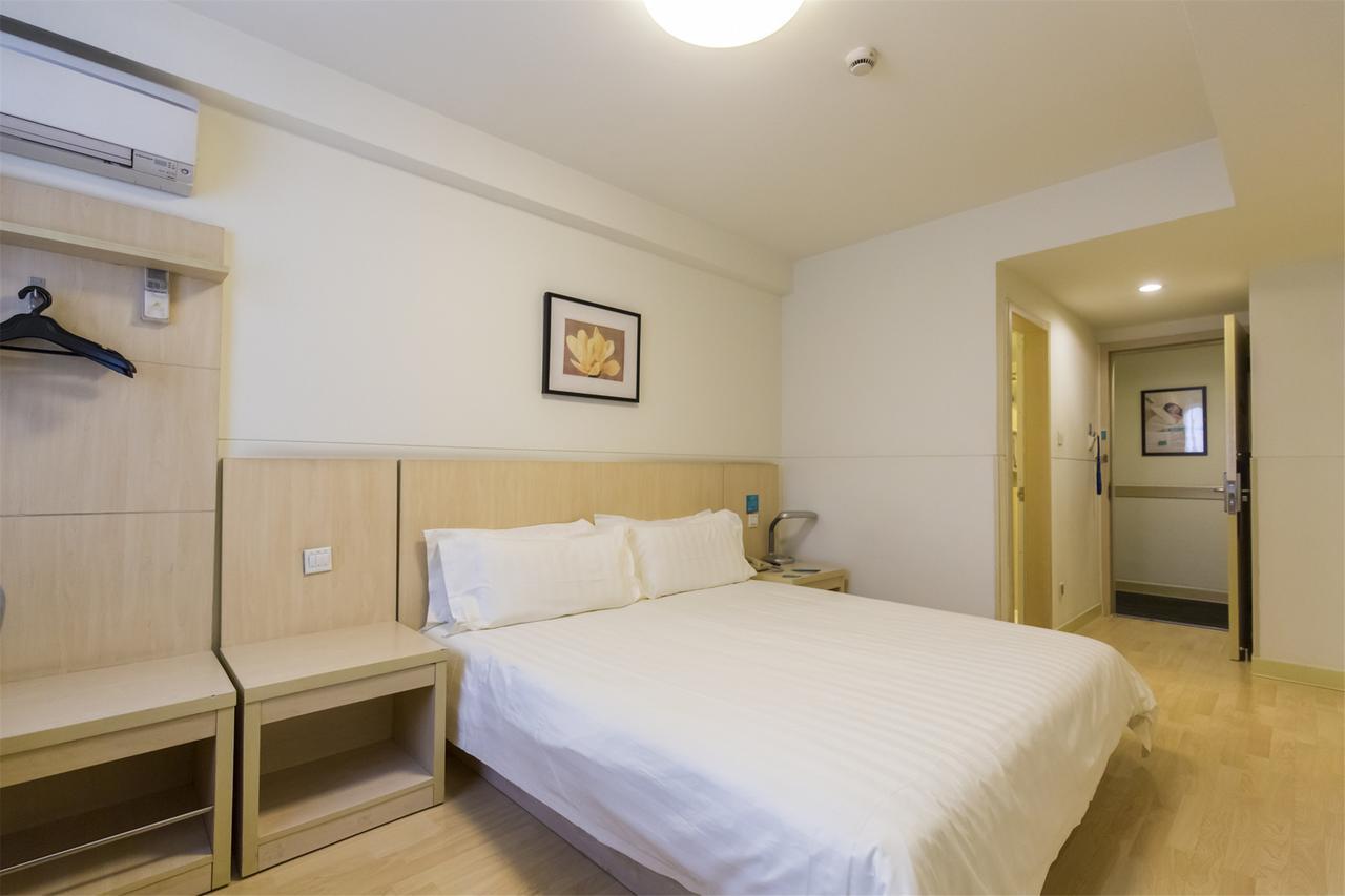 Jinjiang Inn Select Foshan Nanhai Guicheng Metro Station מראה חיצוני תמונה
